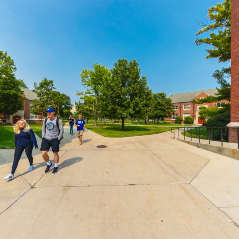 Experience Lake Forest College In Virtual Reality Press Alt Plus A For