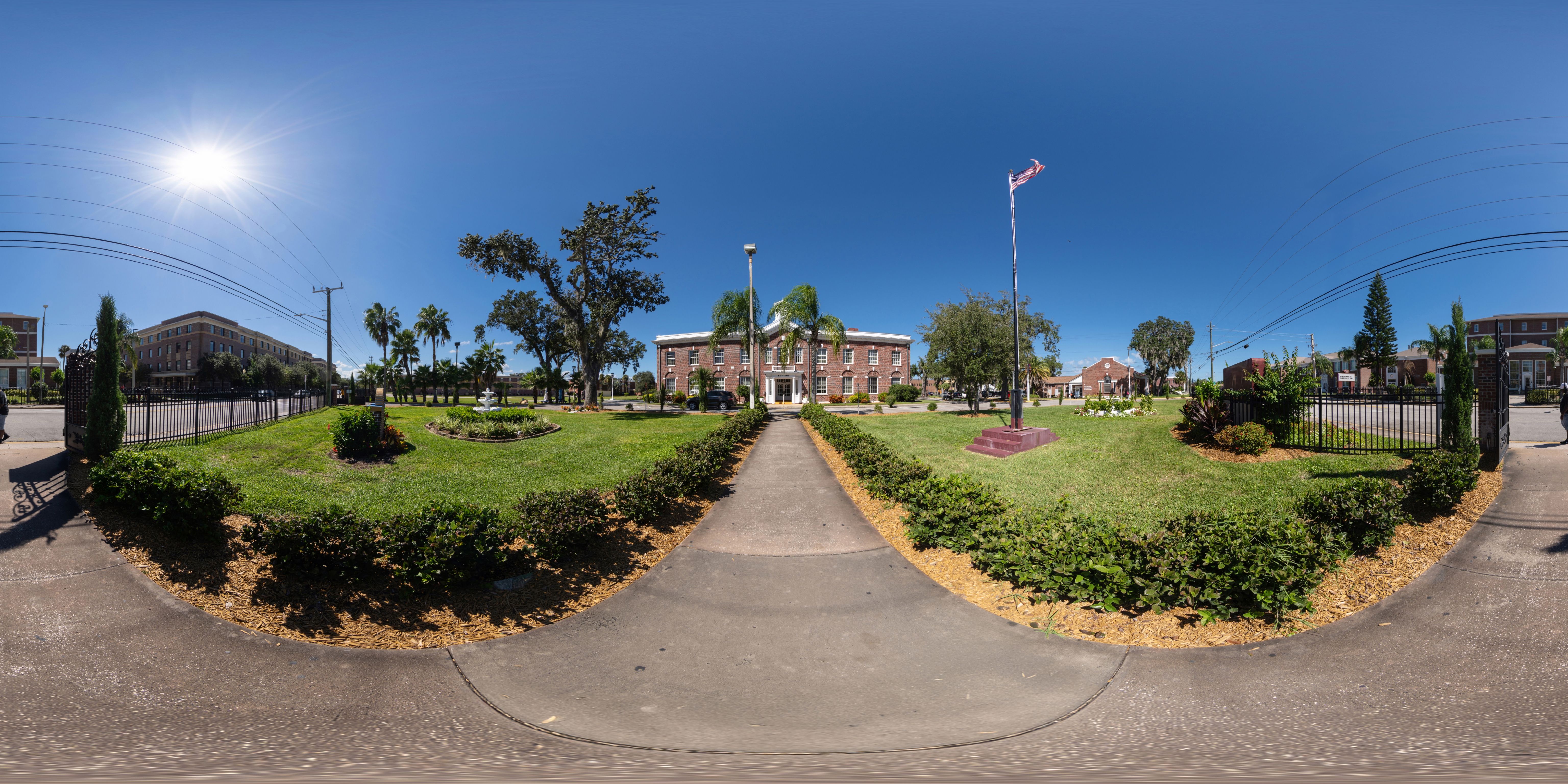 Experience immersive content