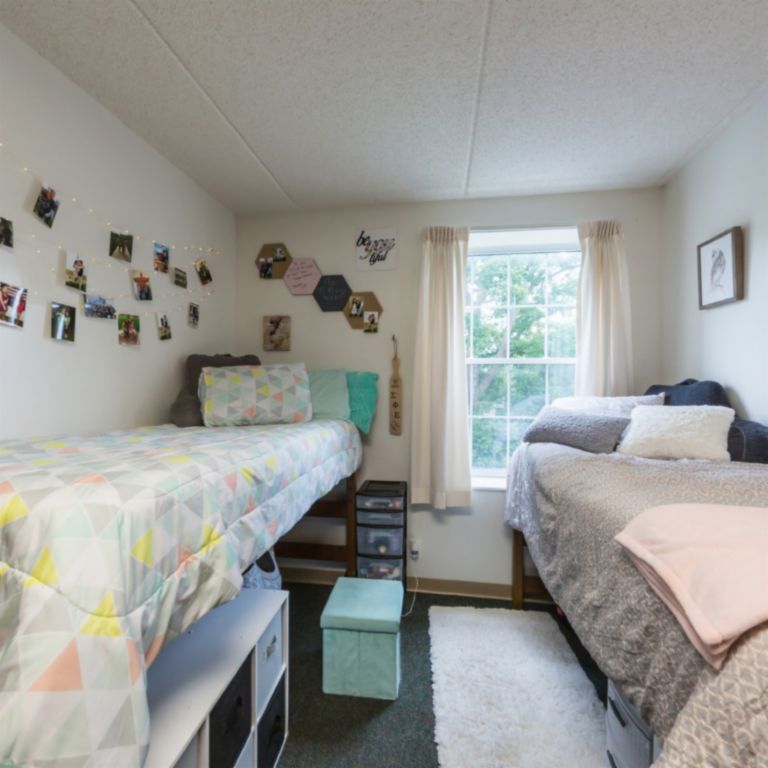 Experience Illinois College in Virtual Reality. Press Alt plus A for ...