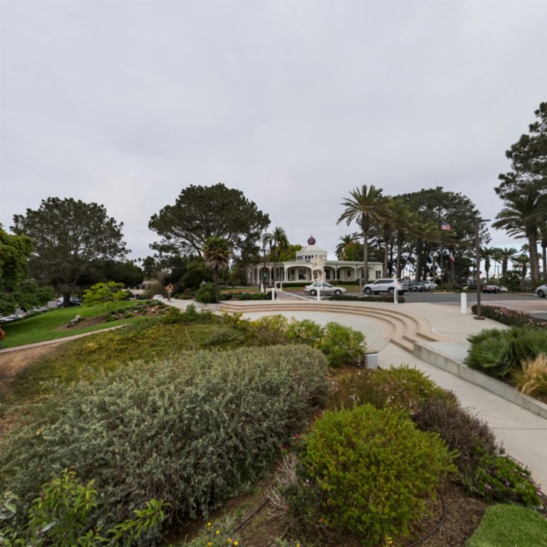 Experience Point Loma Nazarene University in Virtual Reality. Press Alt